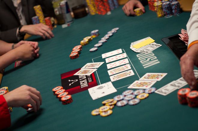 Panduan menggunakan HUD saat bermain poker